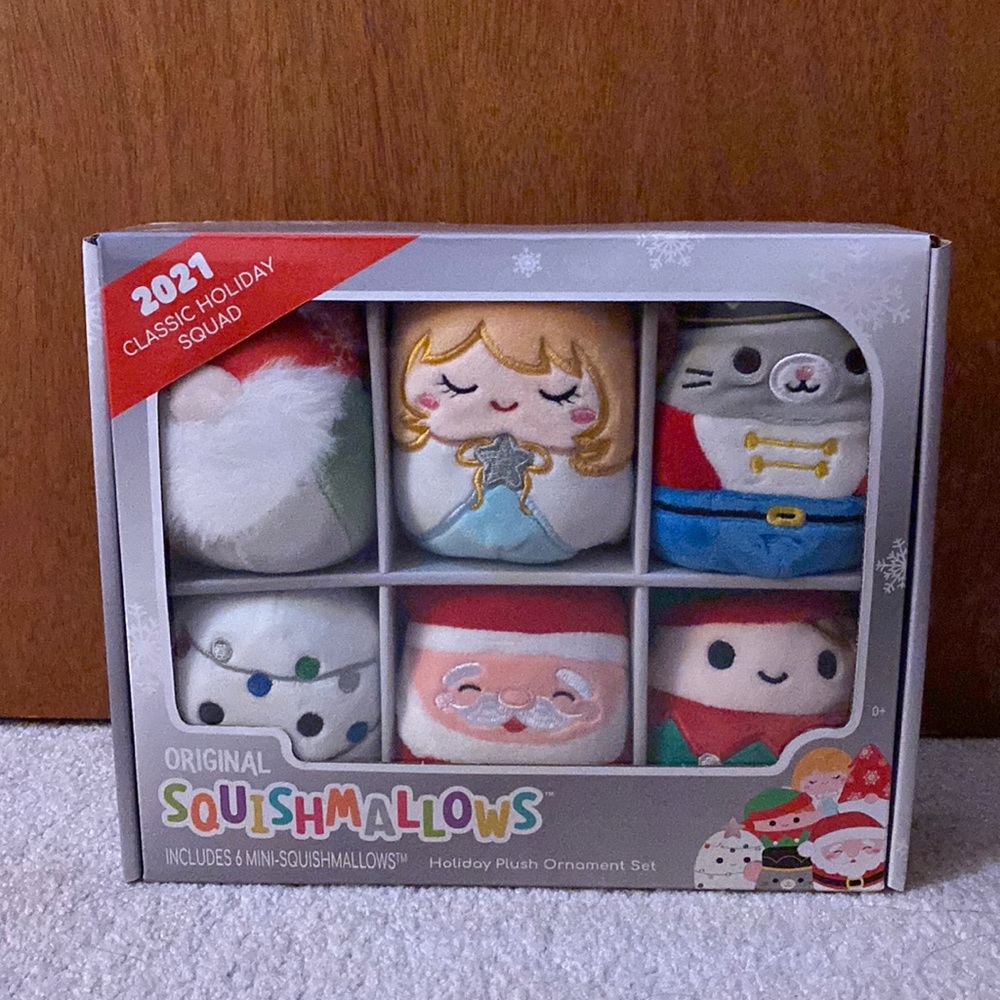 Squishmallow Classic Holiday Squad 2021